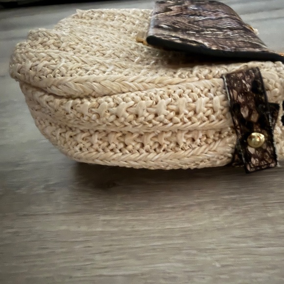 CARPISA Women’s Small Cream and faux Snake skin Purse/Crossbody - Picture 5 of 15